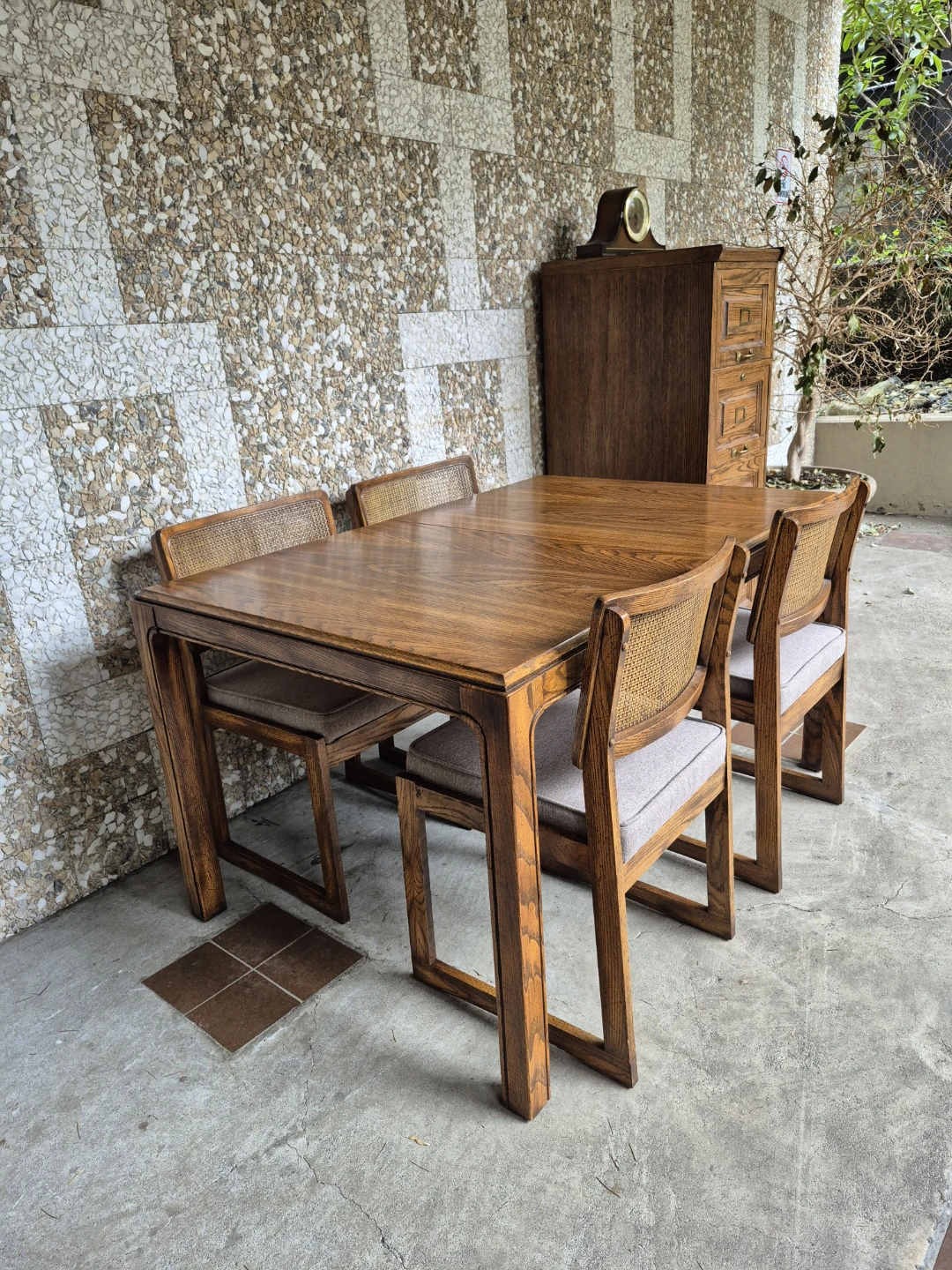 Vintage Oak Dining Table - Expandable Square/Rectangular Table - photo 4