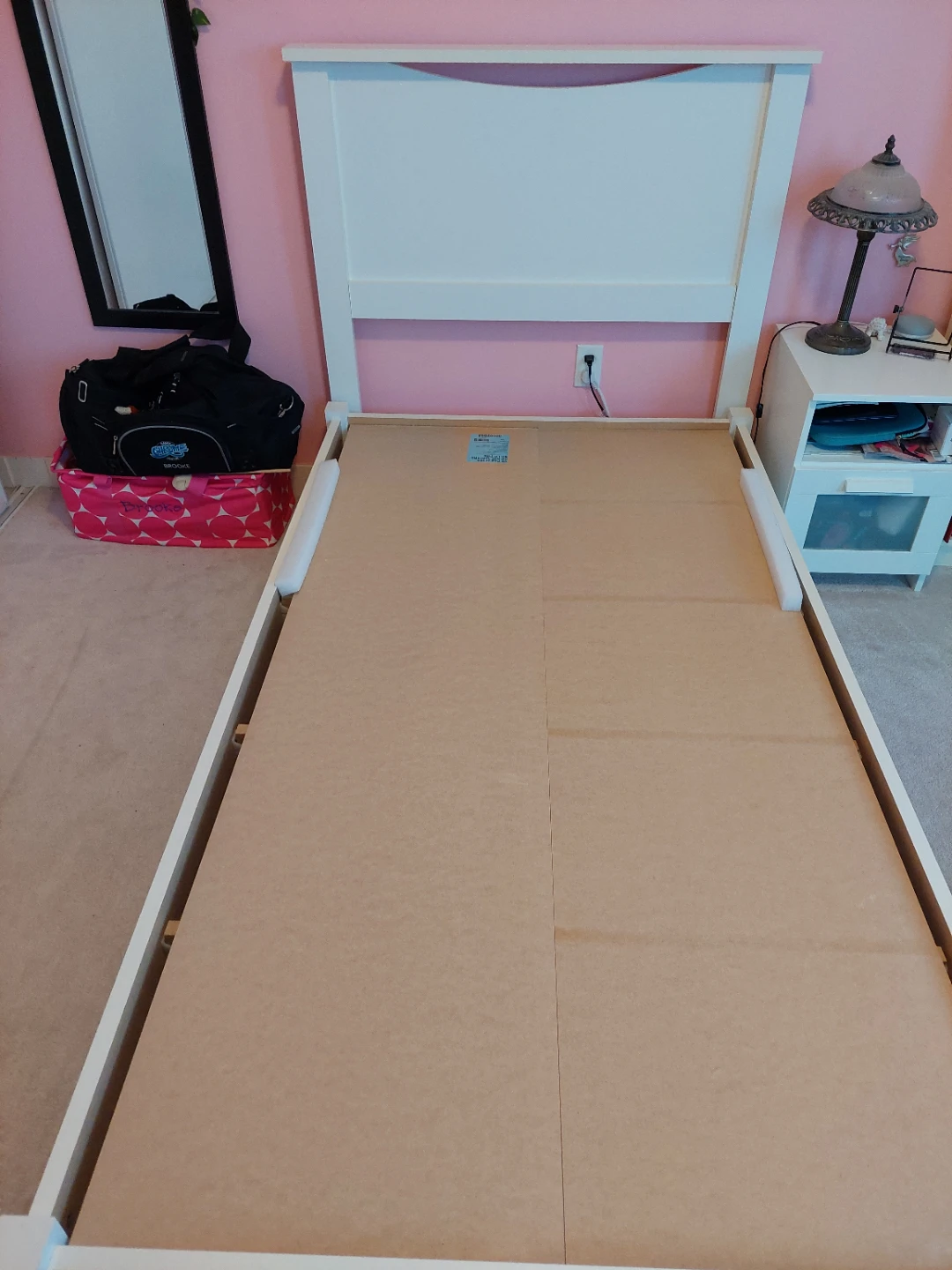 Complete Single Bed Set: Solid Wood Frame with Sealy Mattress - photo 2
