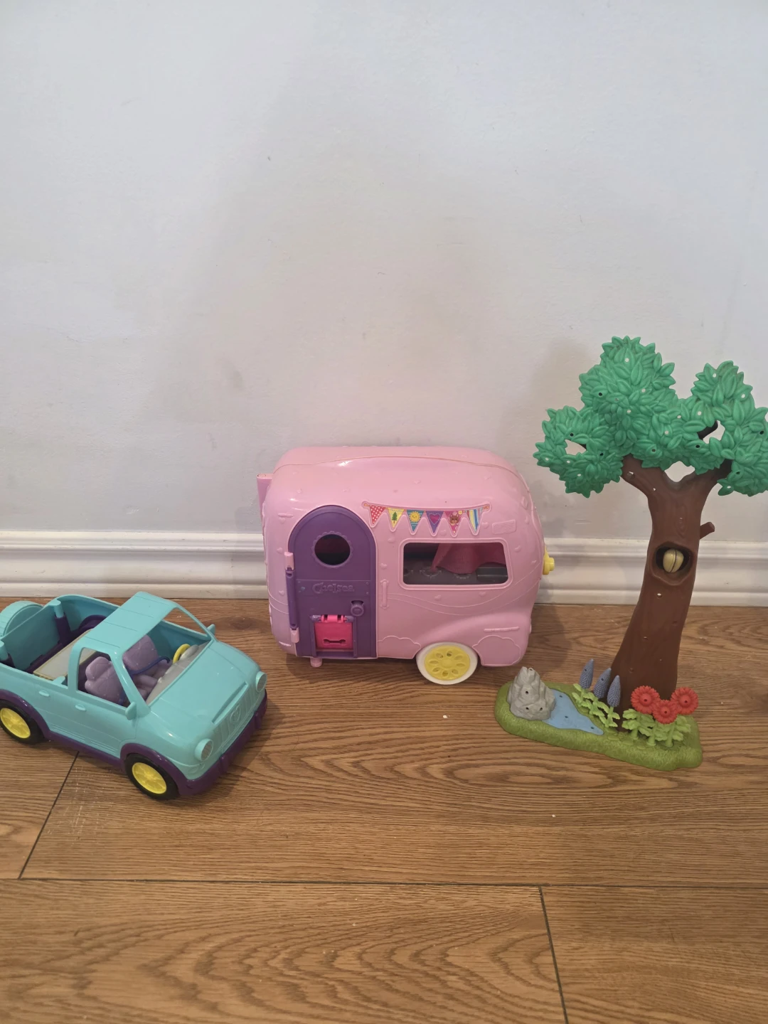 Calico Critters Camper Van and Accessories - photo 2