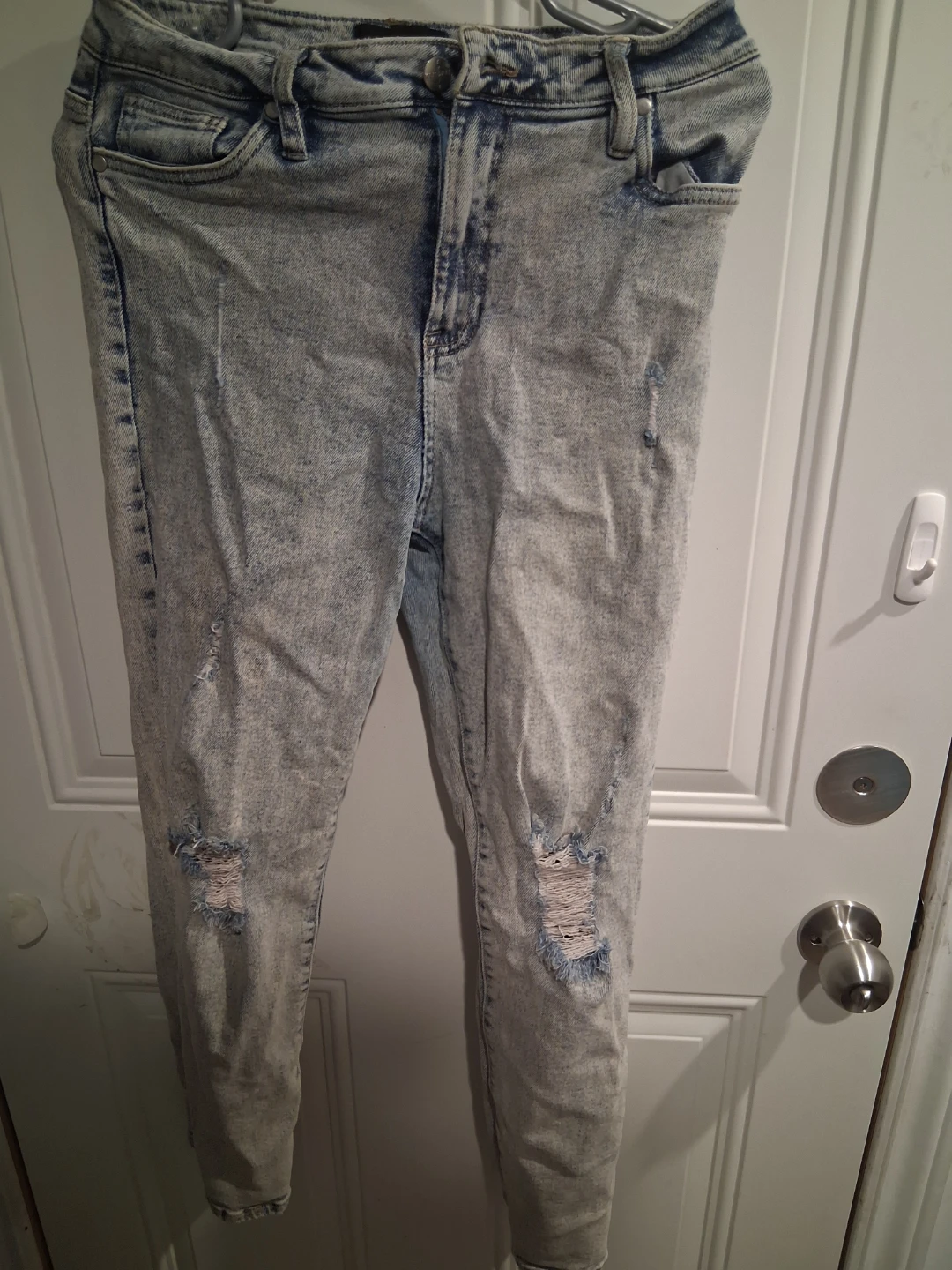 Women's Acid Wash Ripped High-Waisted Jeans