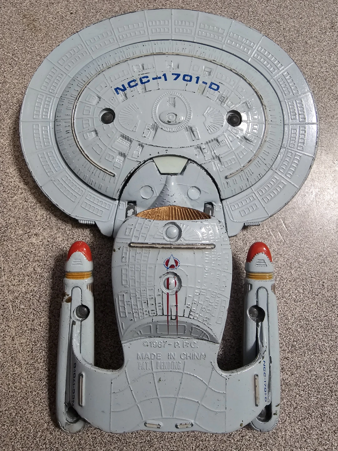 U.S.S. Enterprise NCC-1701-D Toy Starship - photo 2