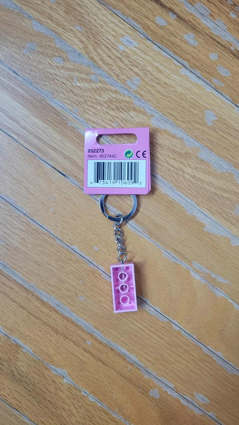 LEGO Classic Pink Brick Keychain - photo 2