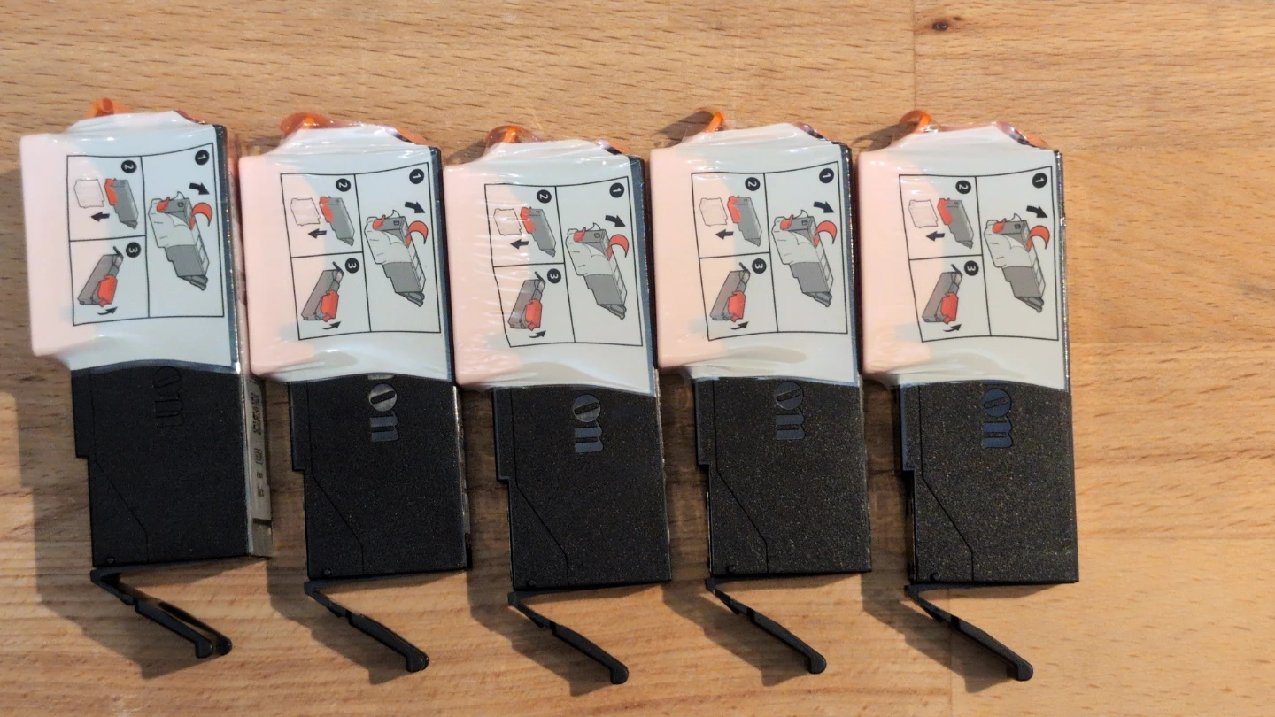 Canon Pixma ts 702a INK Cartridges - photo 2