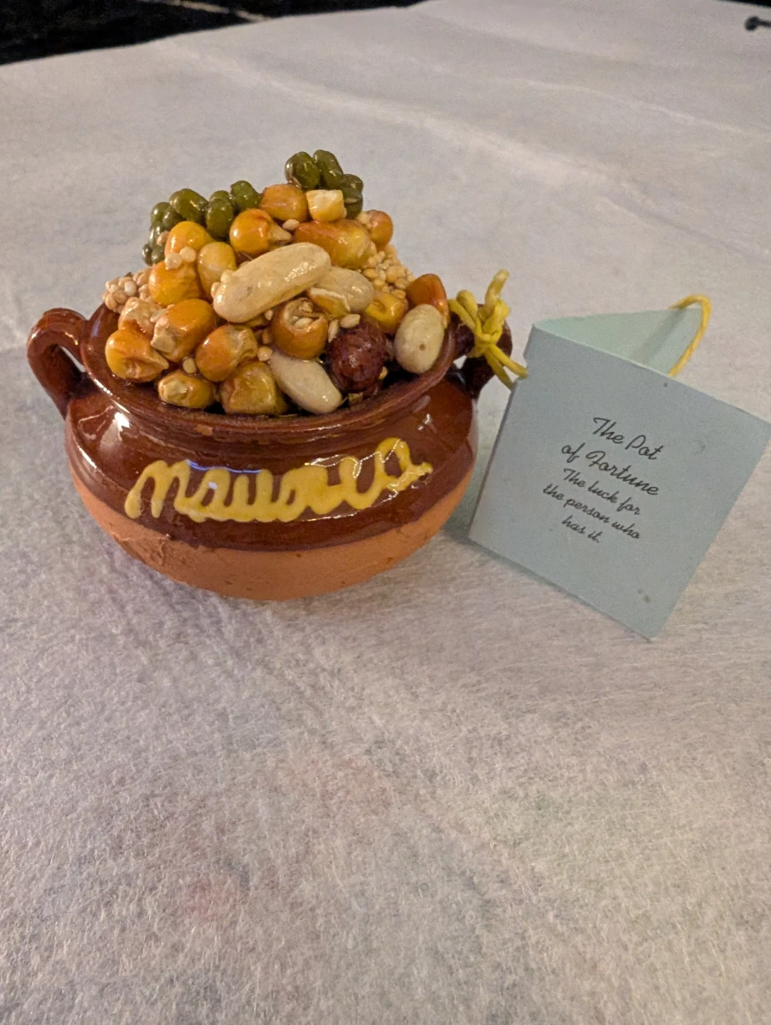 Small ceramic Mallorca Pot of Fortune
