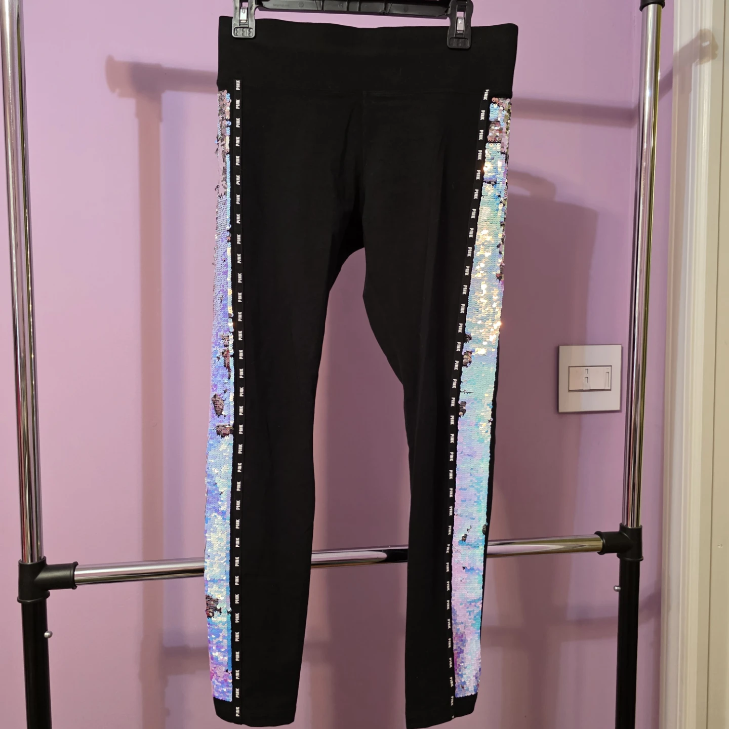 PINK Victoria's Secret Yoga Leggings with Sequins Size M