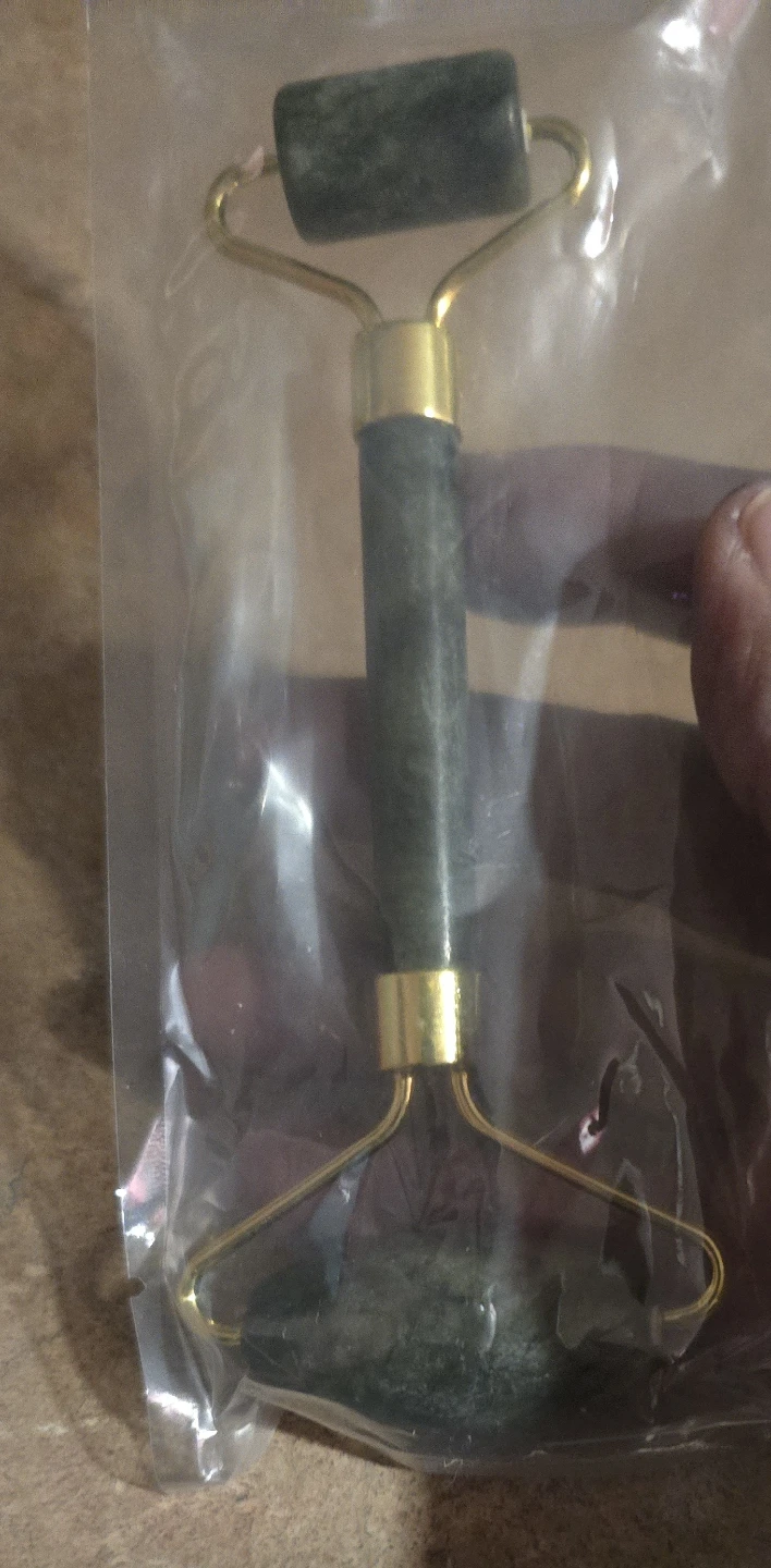 Jade Facial Roller - photo 2