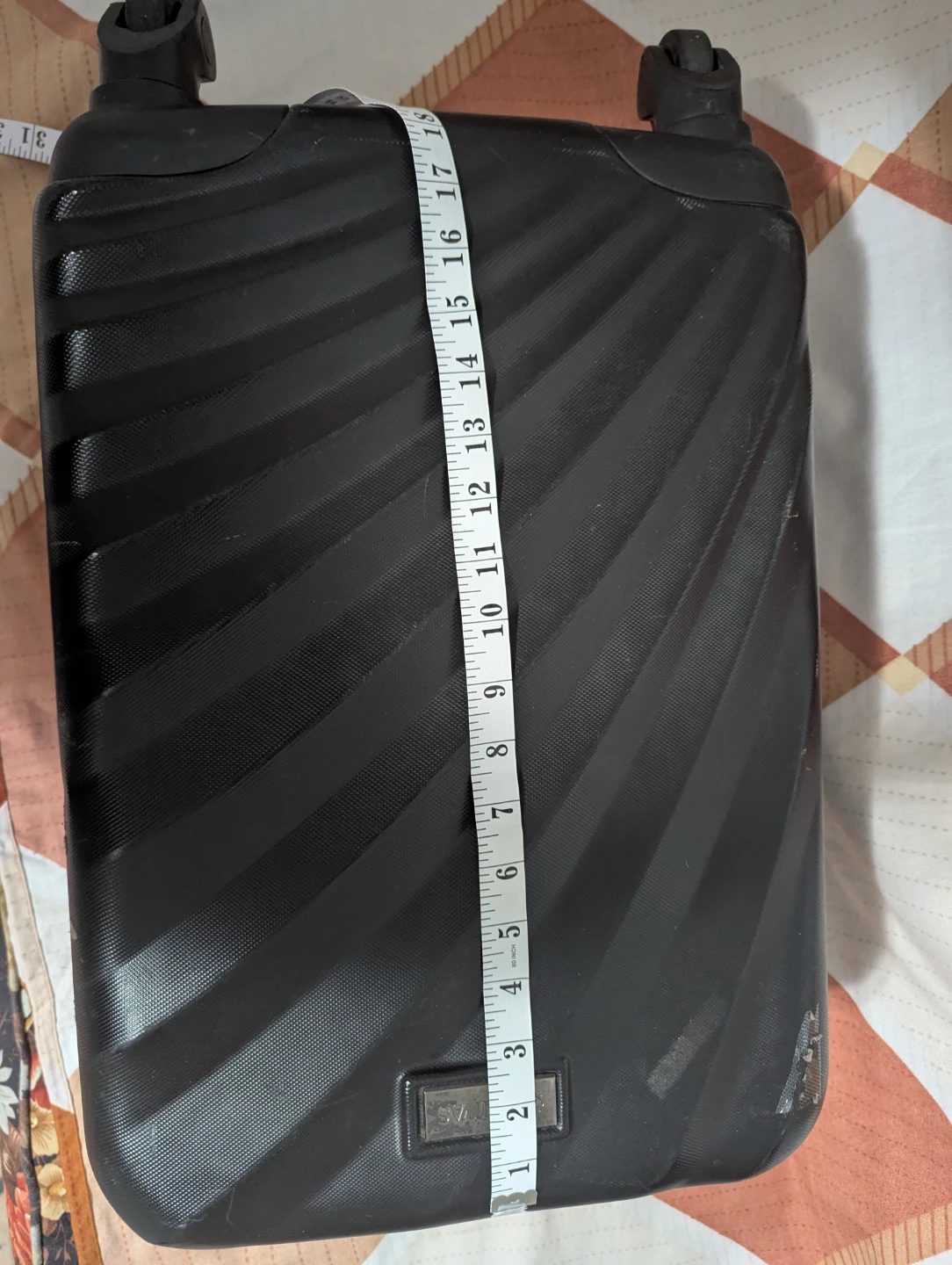 Black Hard-shell Carry-on Suitcase - photo 2