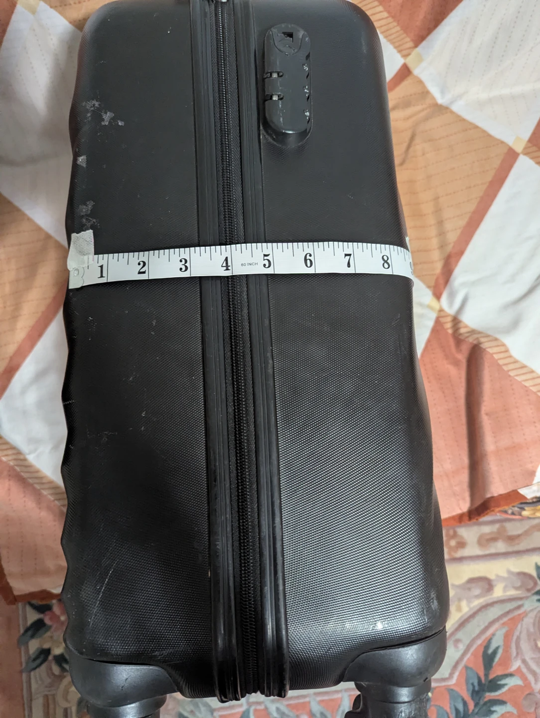 Black Hard-shell Carry-on Suitcase - photo 3