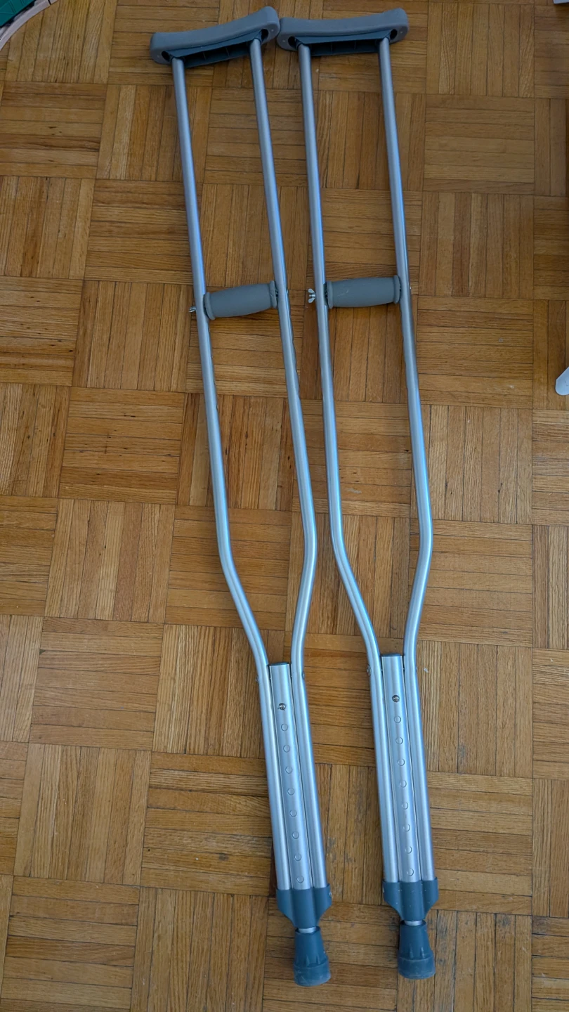 Avantia Adjustable Crutches - Adult - photo 3