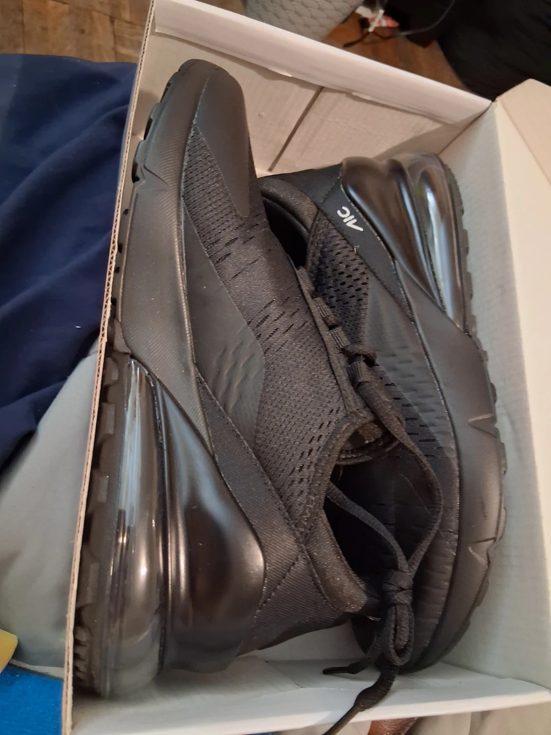 Bella Hanna Sneakers 8.5 (Ladies)