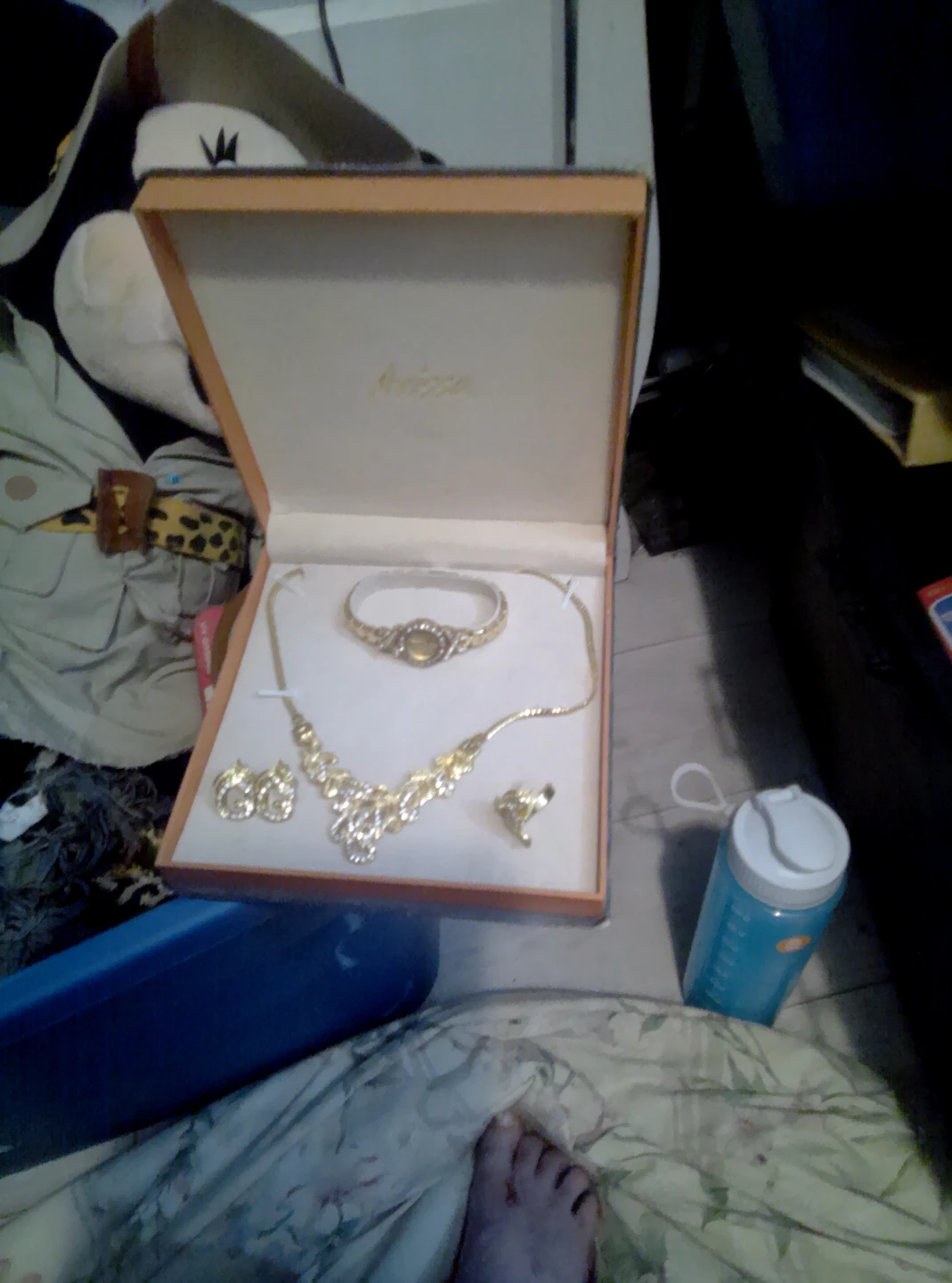 Avon Jewellery Set