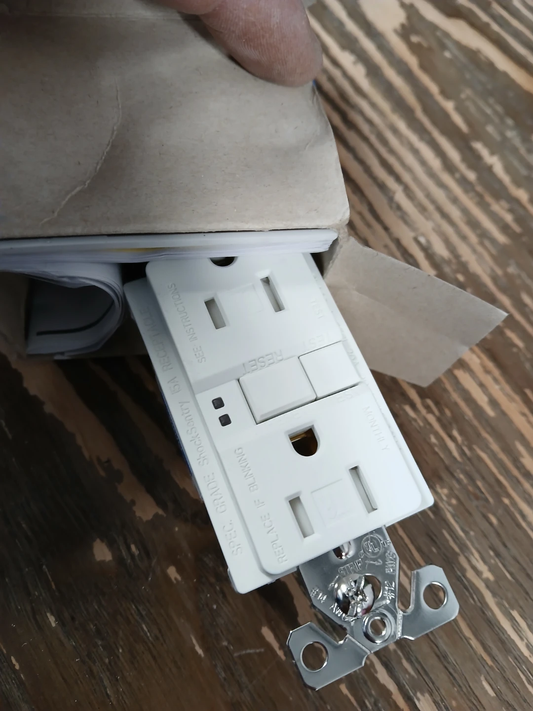 Eaton Arrow Hart GFCI Self-Test Ground Fault Circuit Interrupter - photo 2