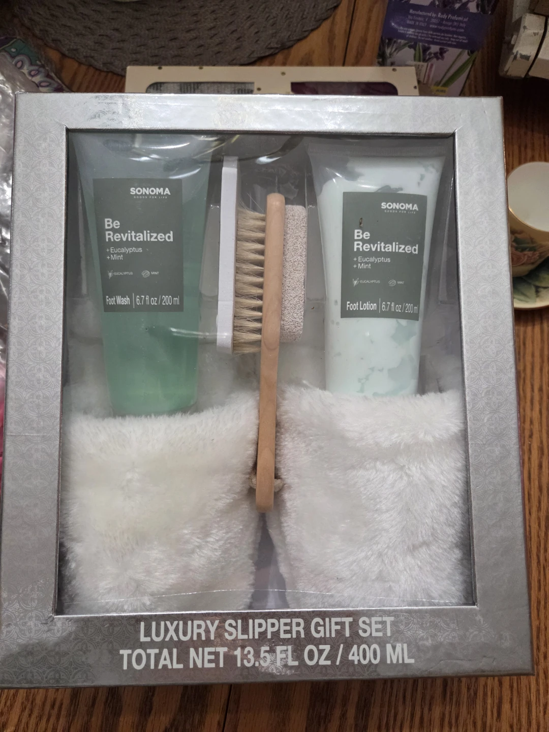 Sonoma Luxury Slipper Gift Set with Foot Wash and Lotion