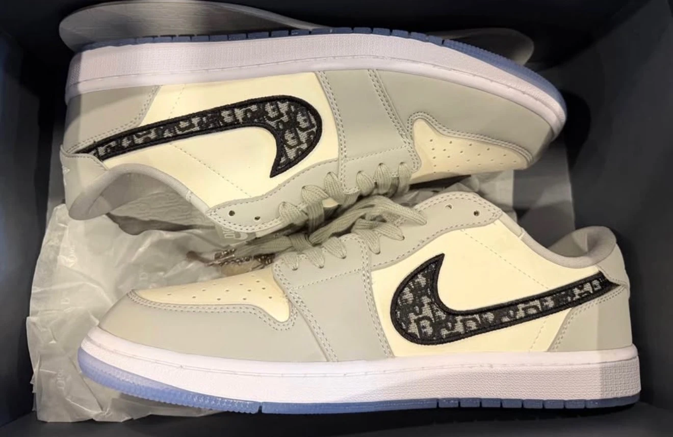 Air Jordan 1 Low Dior Sneakers - photo 2