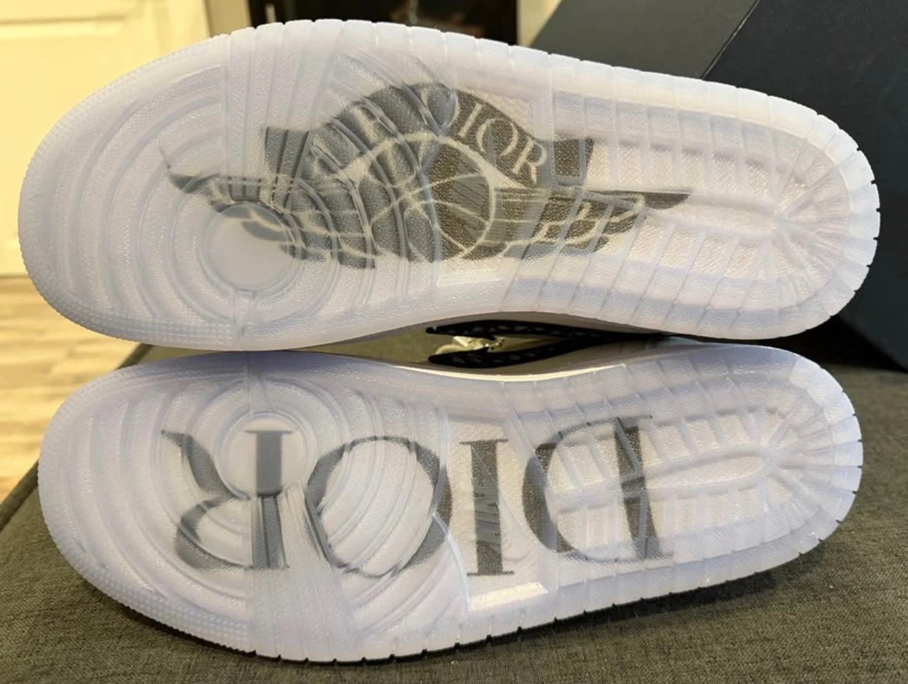 Air Jordan 1 Low Dior Sneakers - photo 4