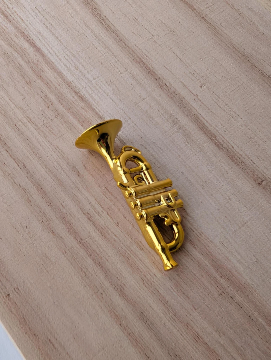 Miniature Gold Trumpet Figurine - photo 3
