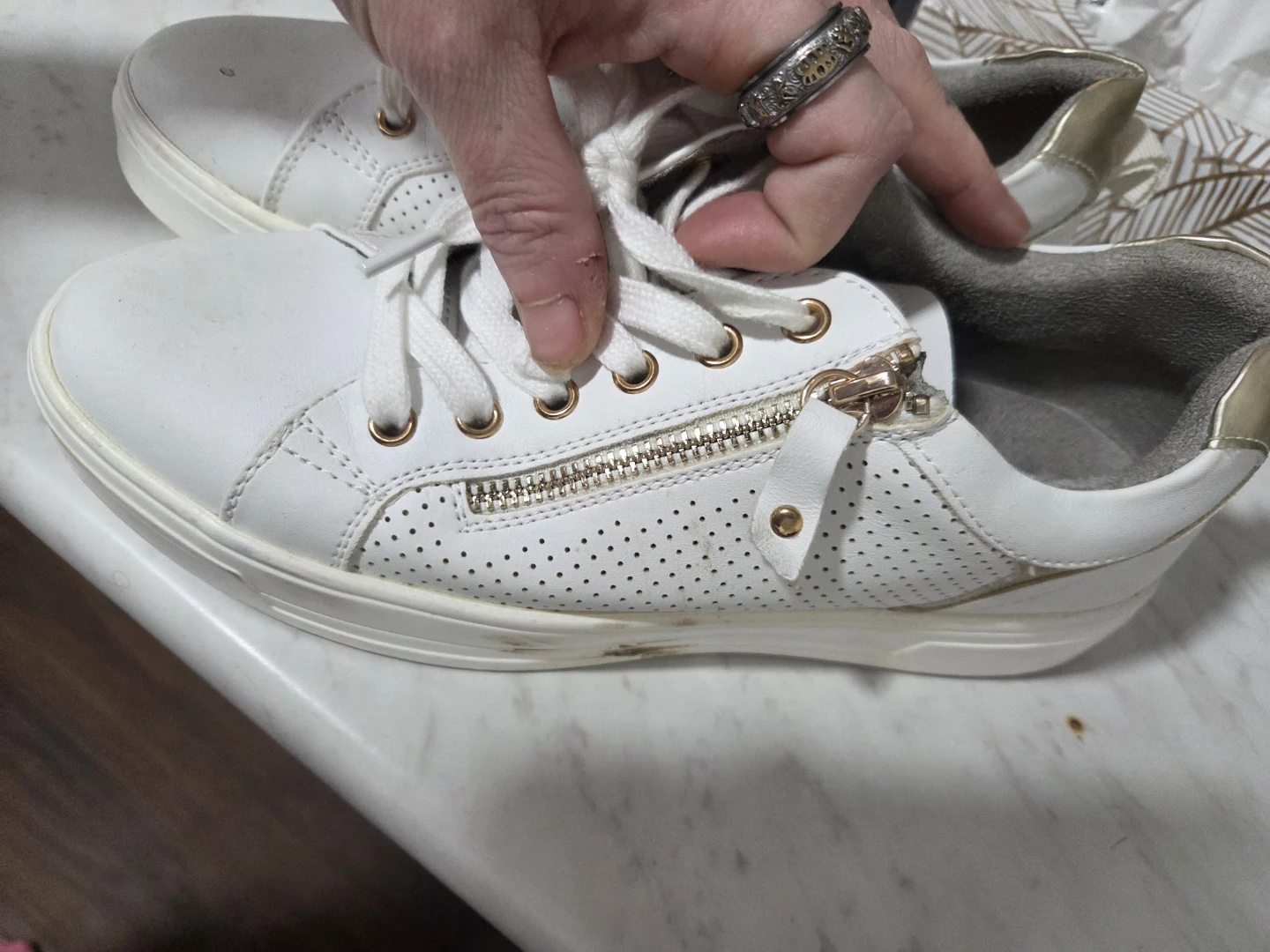 STEVE MADDEN White Leather Sneakers with Gold Accents - photo 2