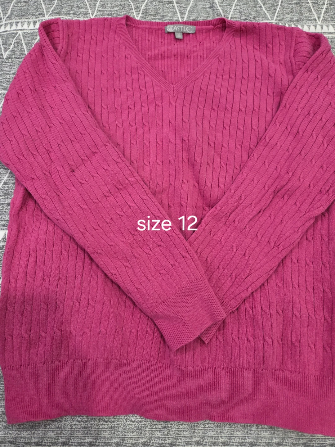 Castle Cable Knit V-Neck Sweater - Size 12