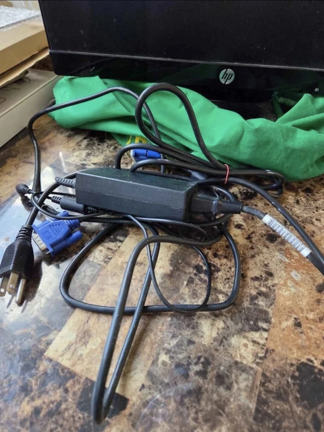 PLEASE READ 20” HP Pavilion computer monitor $25 - photo 2