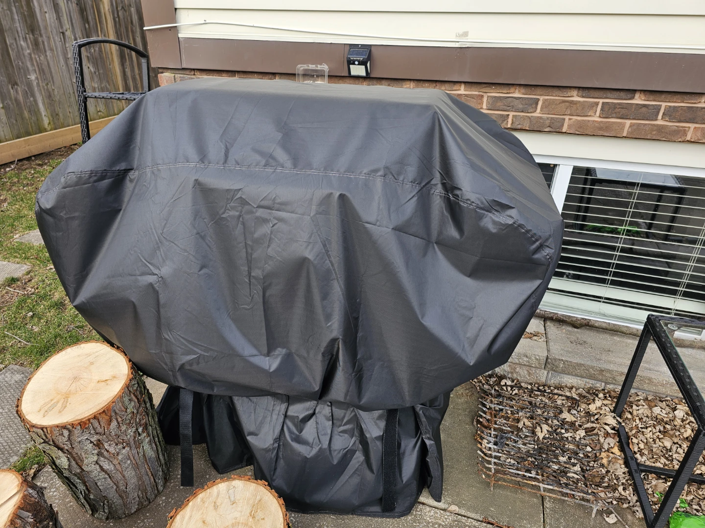 4-Burner Gas BBQ Grill – Ready for Summer - photo 3