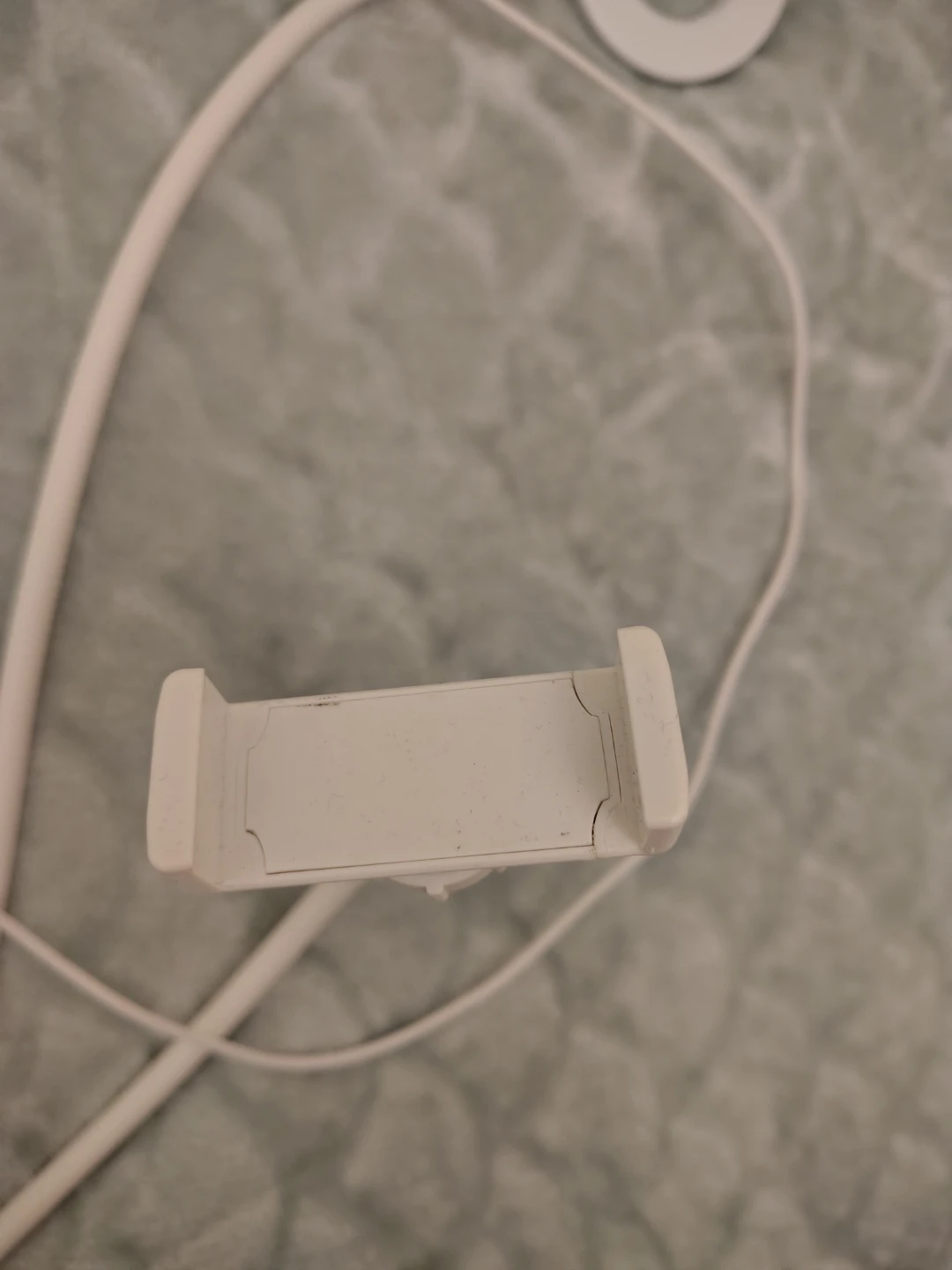 Ring Light with Phone Holder - adjustable - diff light modes - photo 2