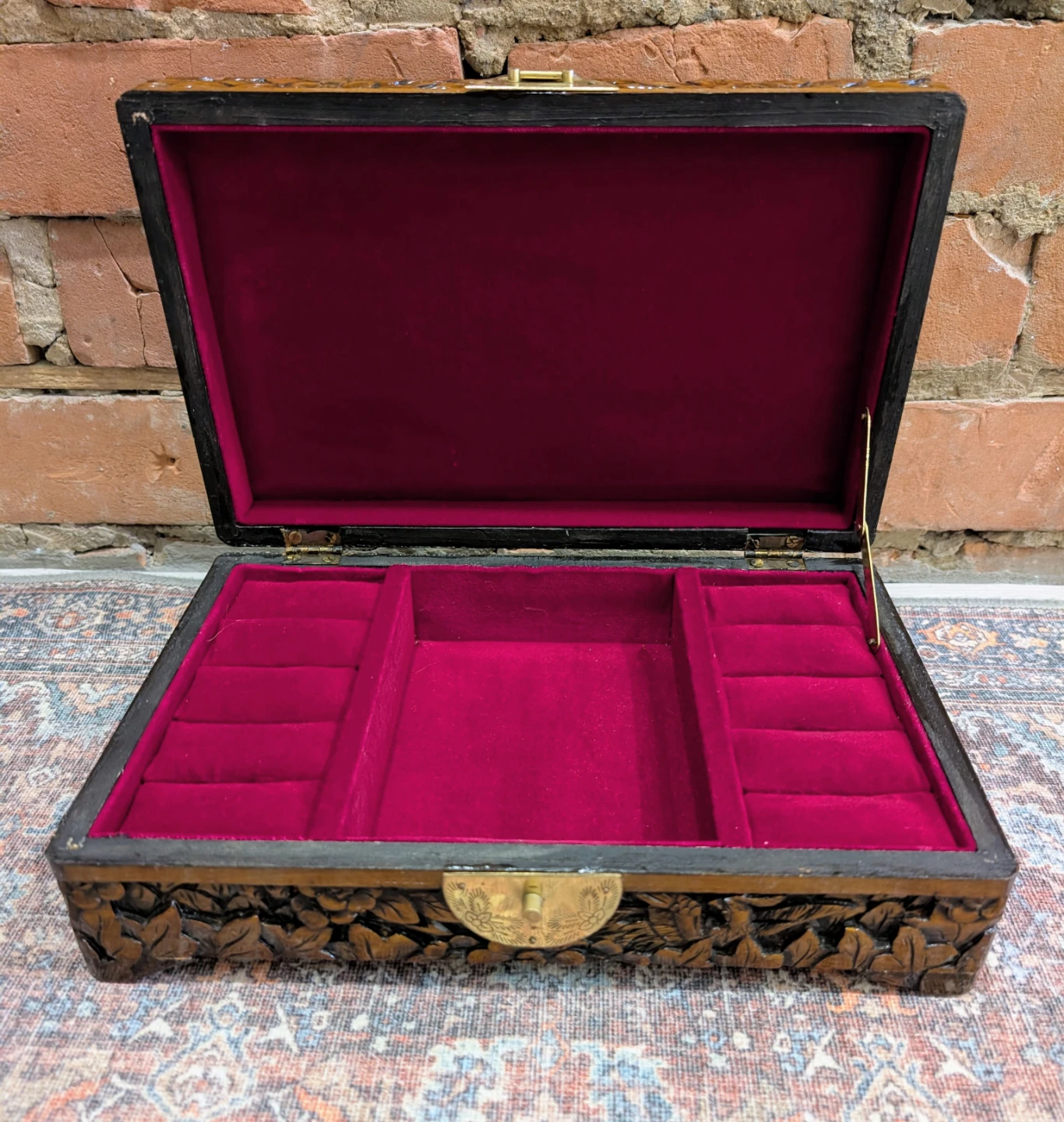 Vintage 1960's Chinese camphor hand carved jewelry trinket box - photo 2