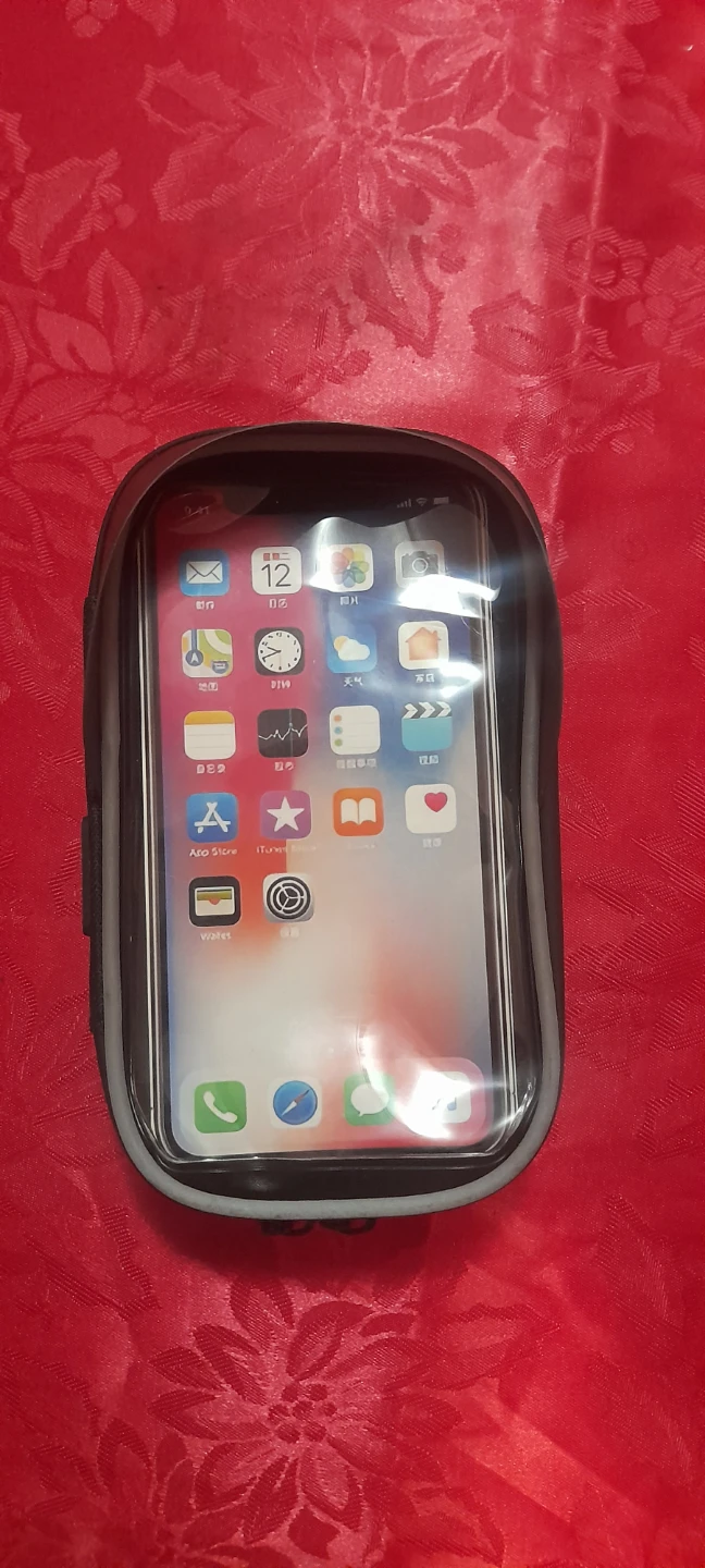 Phone holder plus 👝 ( it can take up to 6.5 inch phone)