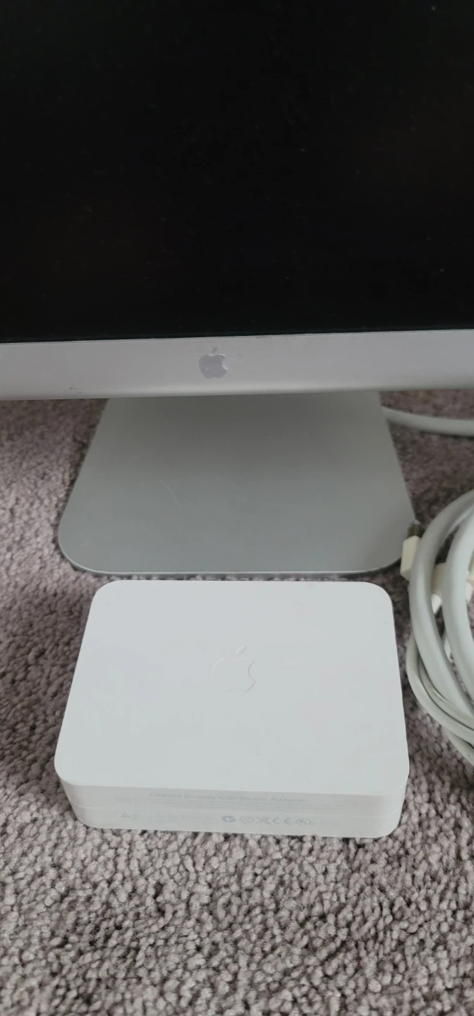 Apple Cinema HD Display Monitor - photo 2
