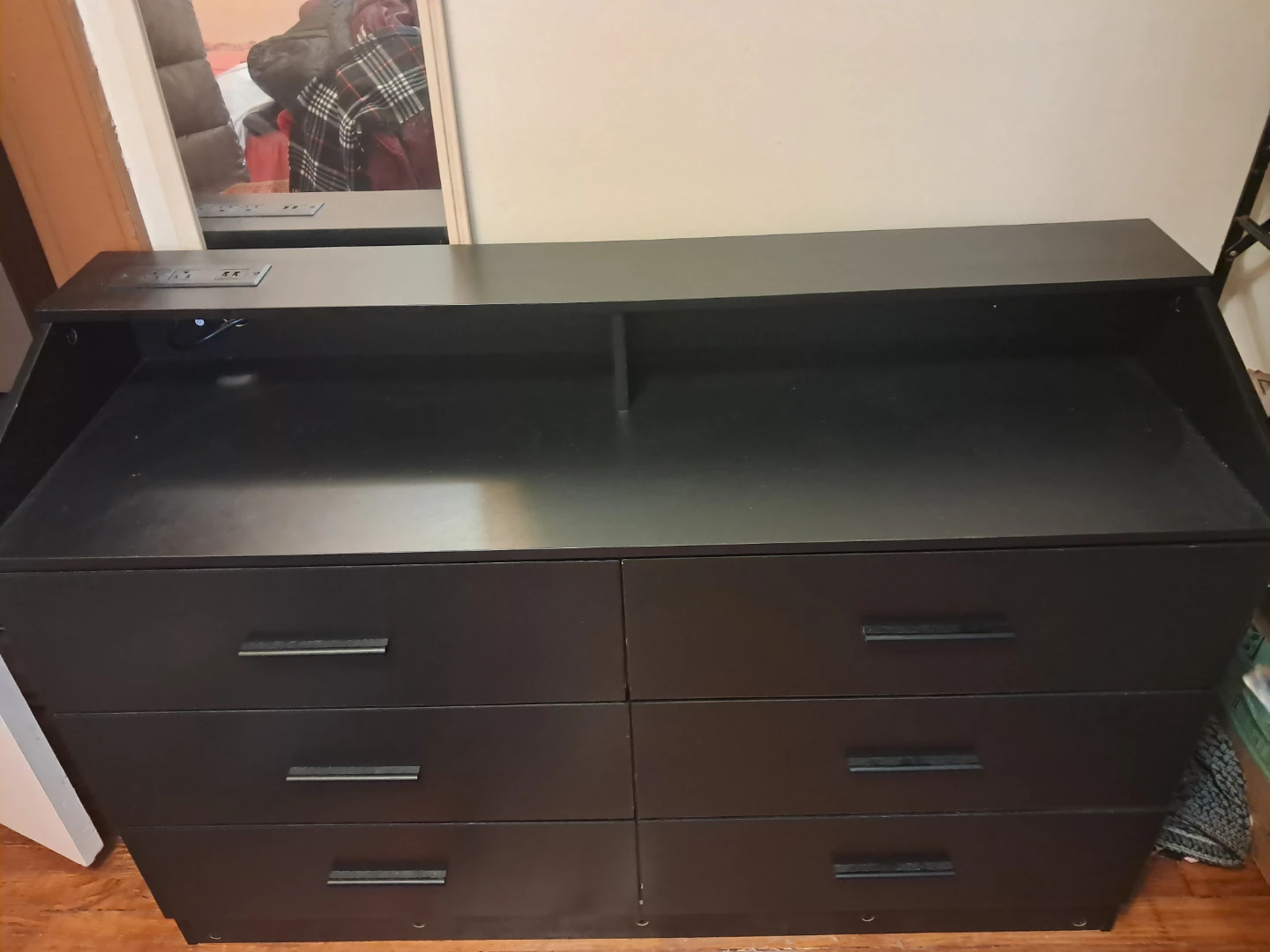 Black 6-Drawer Dresser with Built-in Charging Station