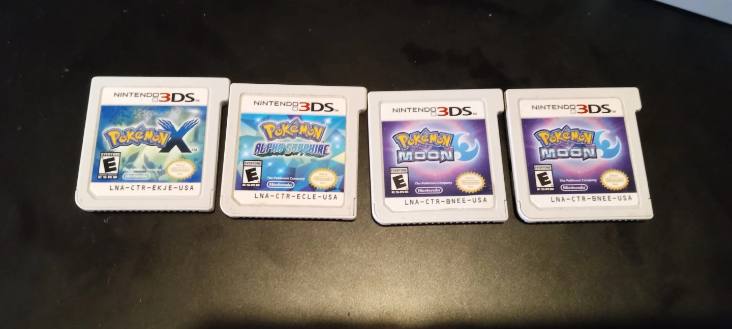 Nintendo 3DS and 5 Pokemon Games ( 4 3DS and 1 DS Reproduction) - photo 3