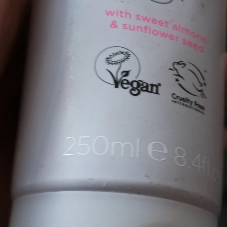 Noughty To The Rescue Moisture Boost Conditioner - photo 4