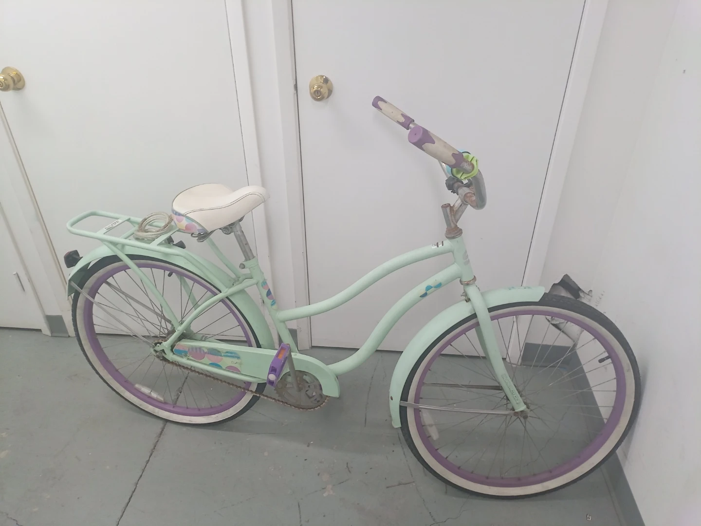 Mint Green Cruiser Bicycle - photo 3
