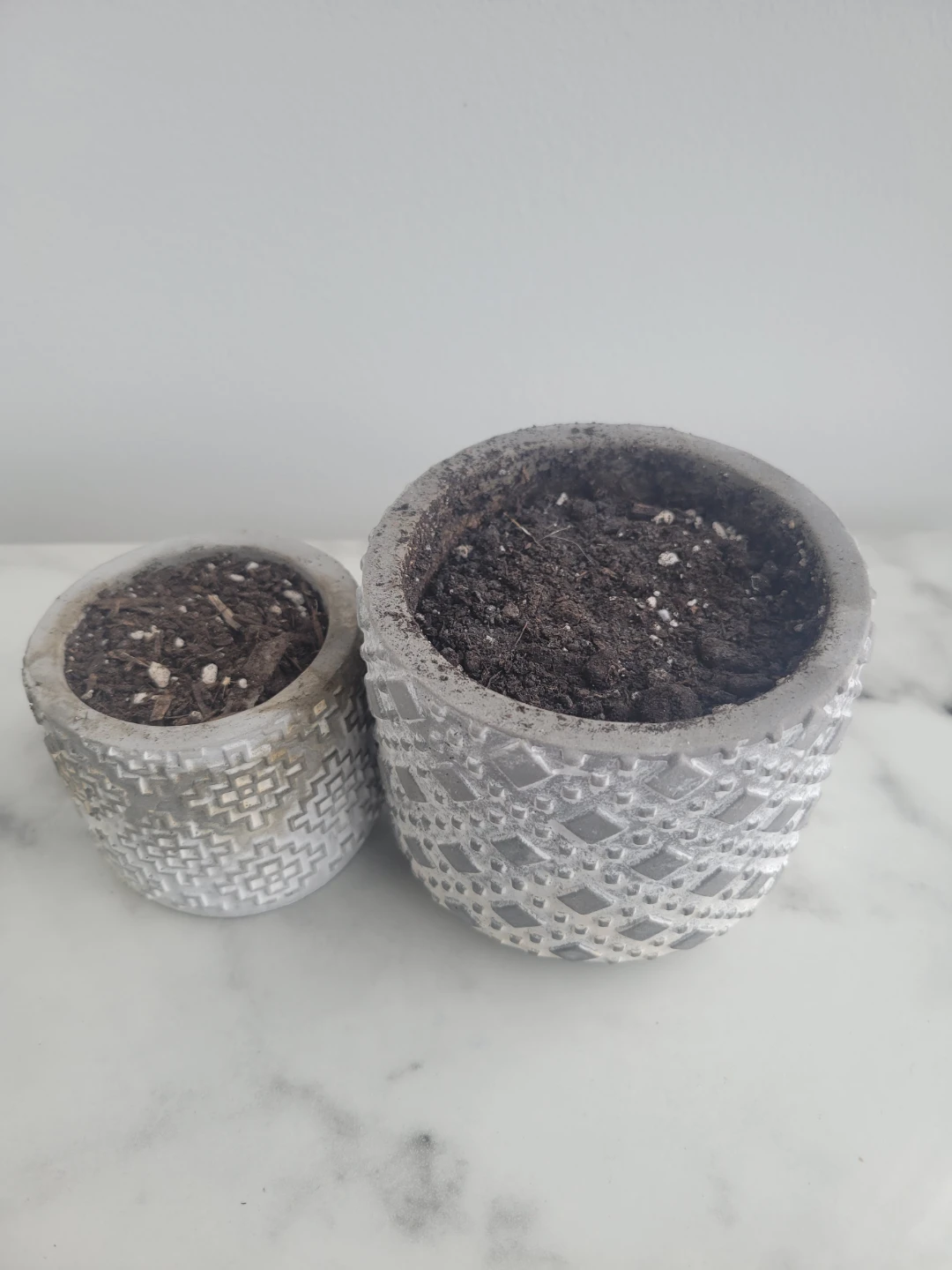 Set of 2 Grey Patterned Planters - photo 2