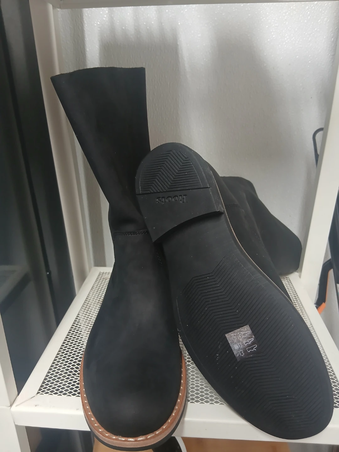Roots Black Suede Boots - photo 2