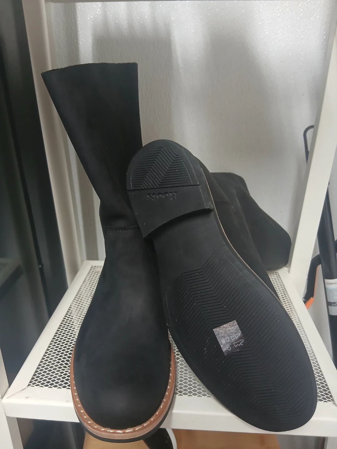 Roots Black Suede Boots - photo 3