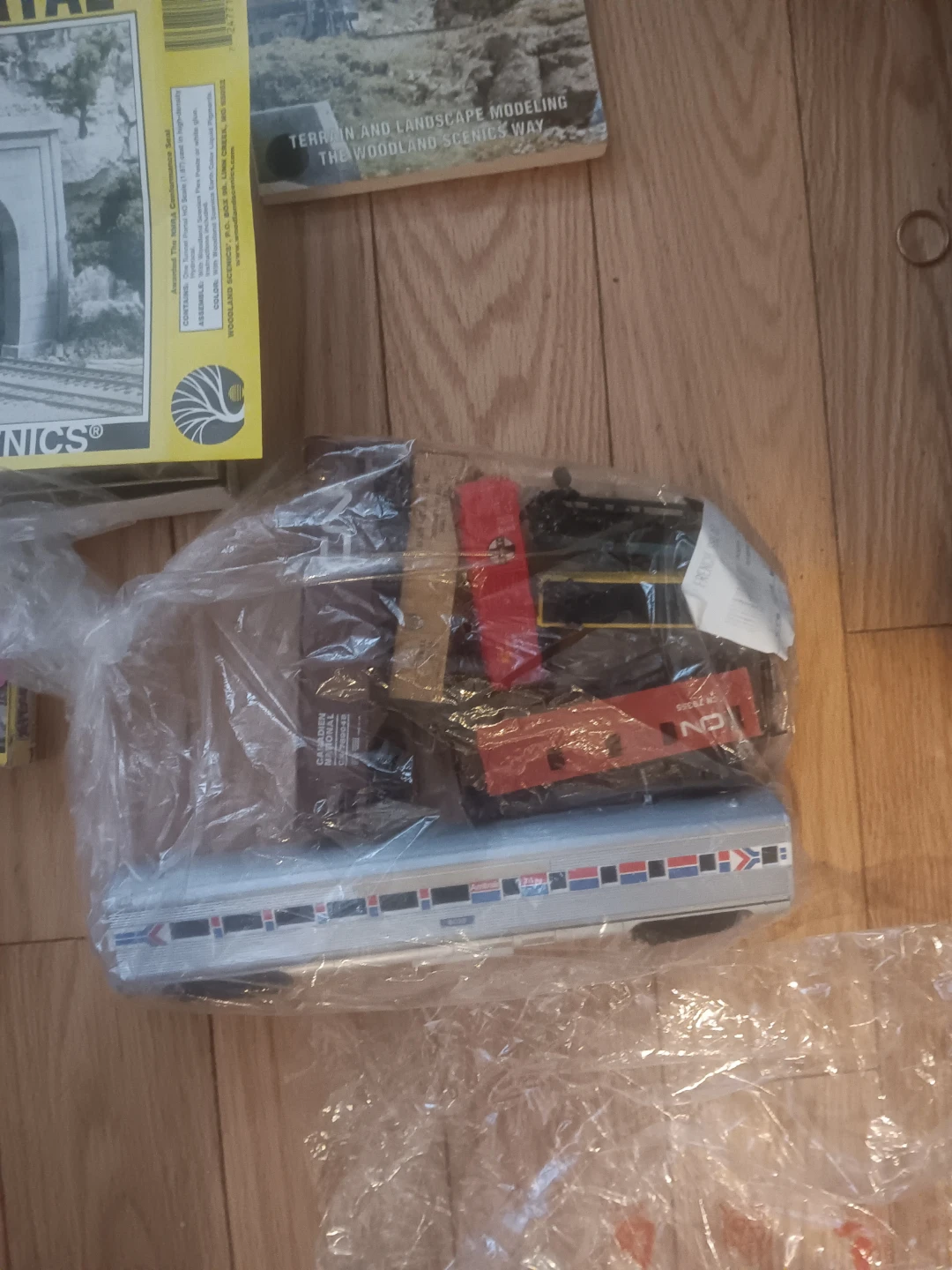 HO Scale Model Train Lot - Atlas, Woodland Scenics, CN, CP Rail - photo 4