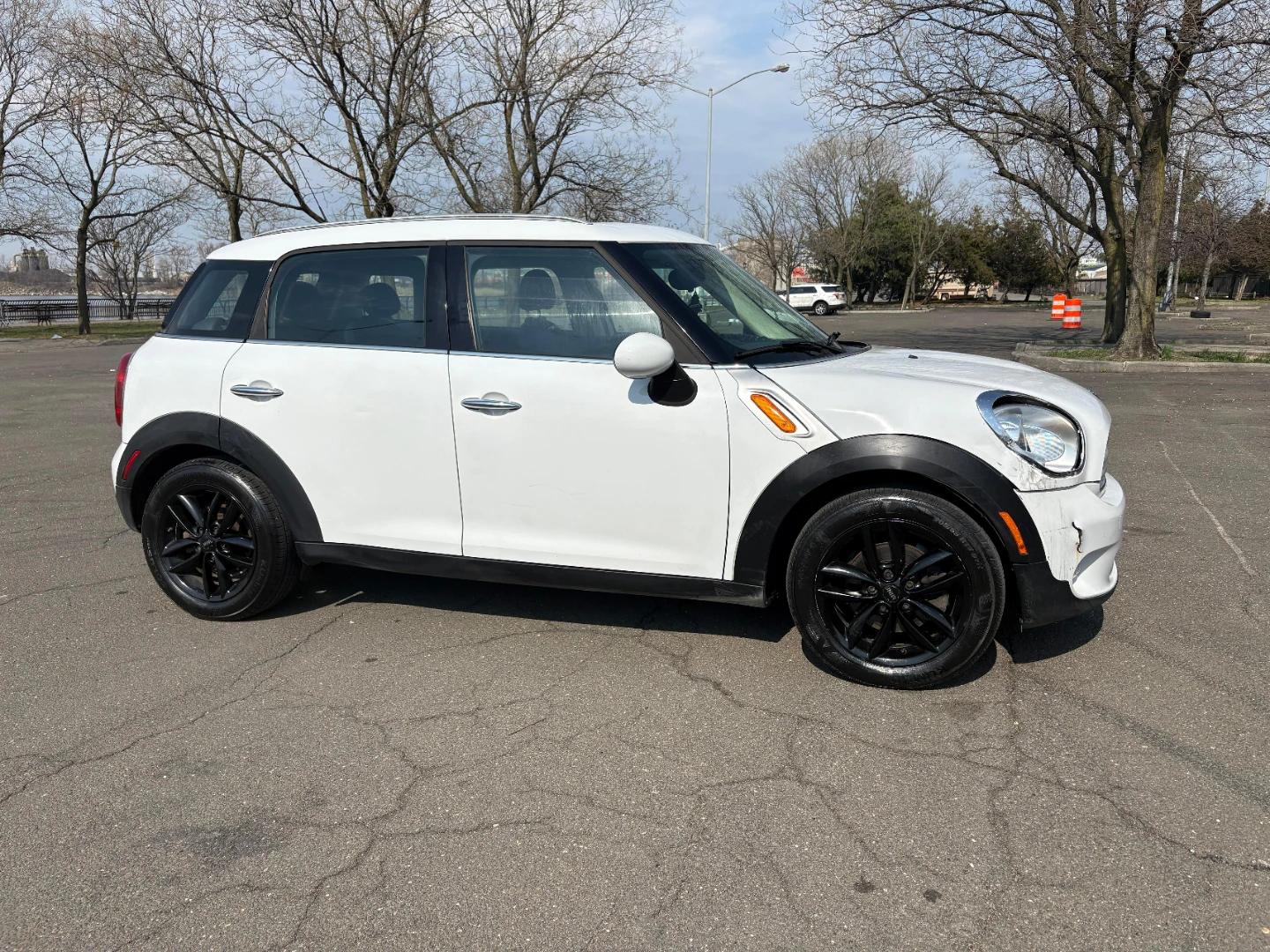 White Mini Cooper Countryman - 141,170 Miles - photo 3