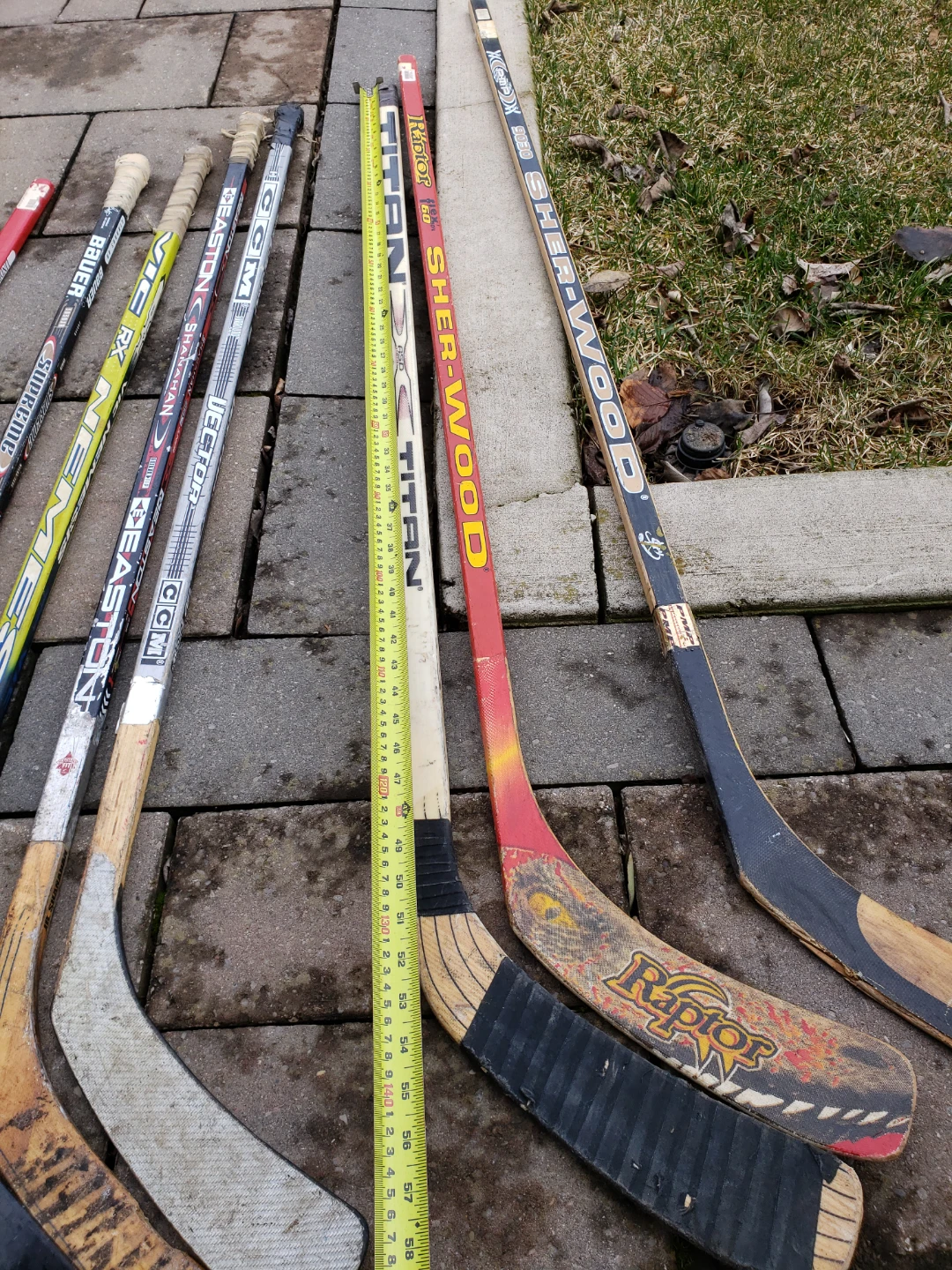 Hockey sticks $20each - photo 3