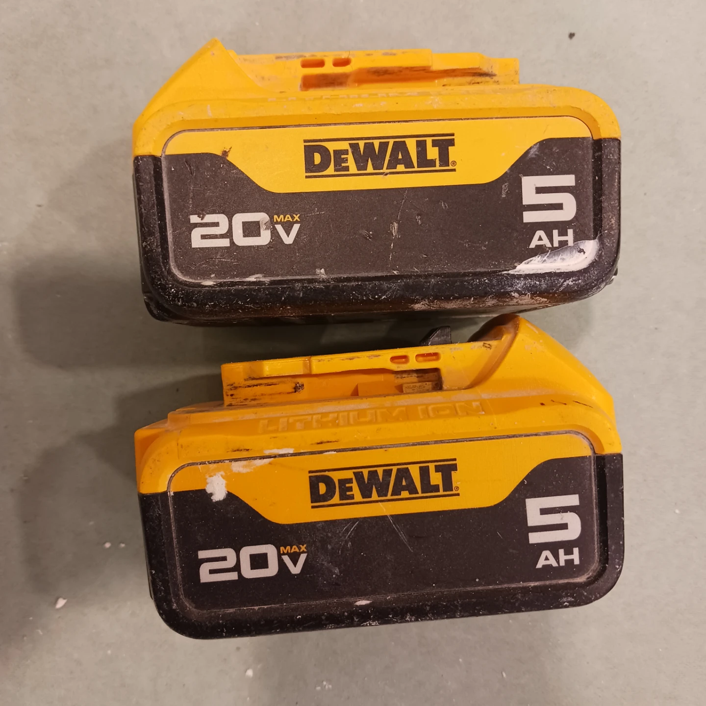 2x DeWalt 20V MAX 5.0 Ah Lithium-Ion Batteries