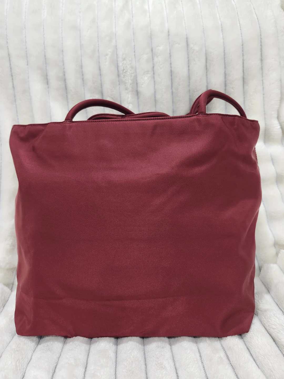 Prada Red Nylon Tote Bag - photo 2