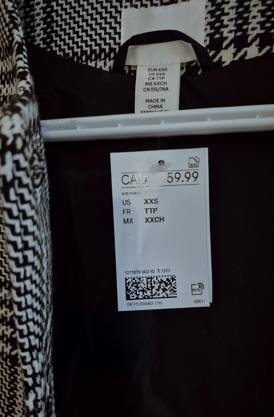 H&M Black and White Plaid Cropped Jacket - photo 4