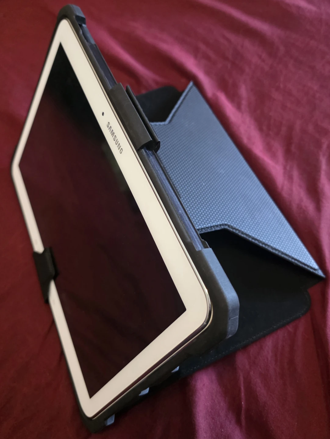 Samsung Galaxy Tab 4 16GB + UAG Carrying Case Clean & Reset