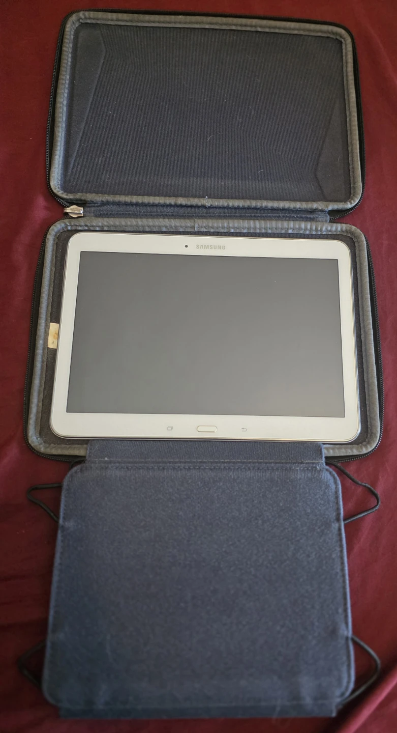 Samsung Galaxy Tab 4 16GB + UAG Carrying Case Clean & Reset - photo 3