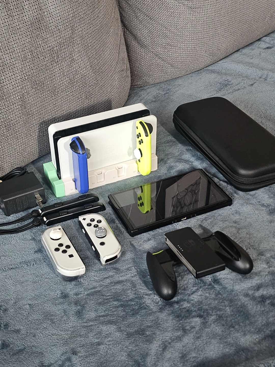 Nintendo Switch OLED + accesories