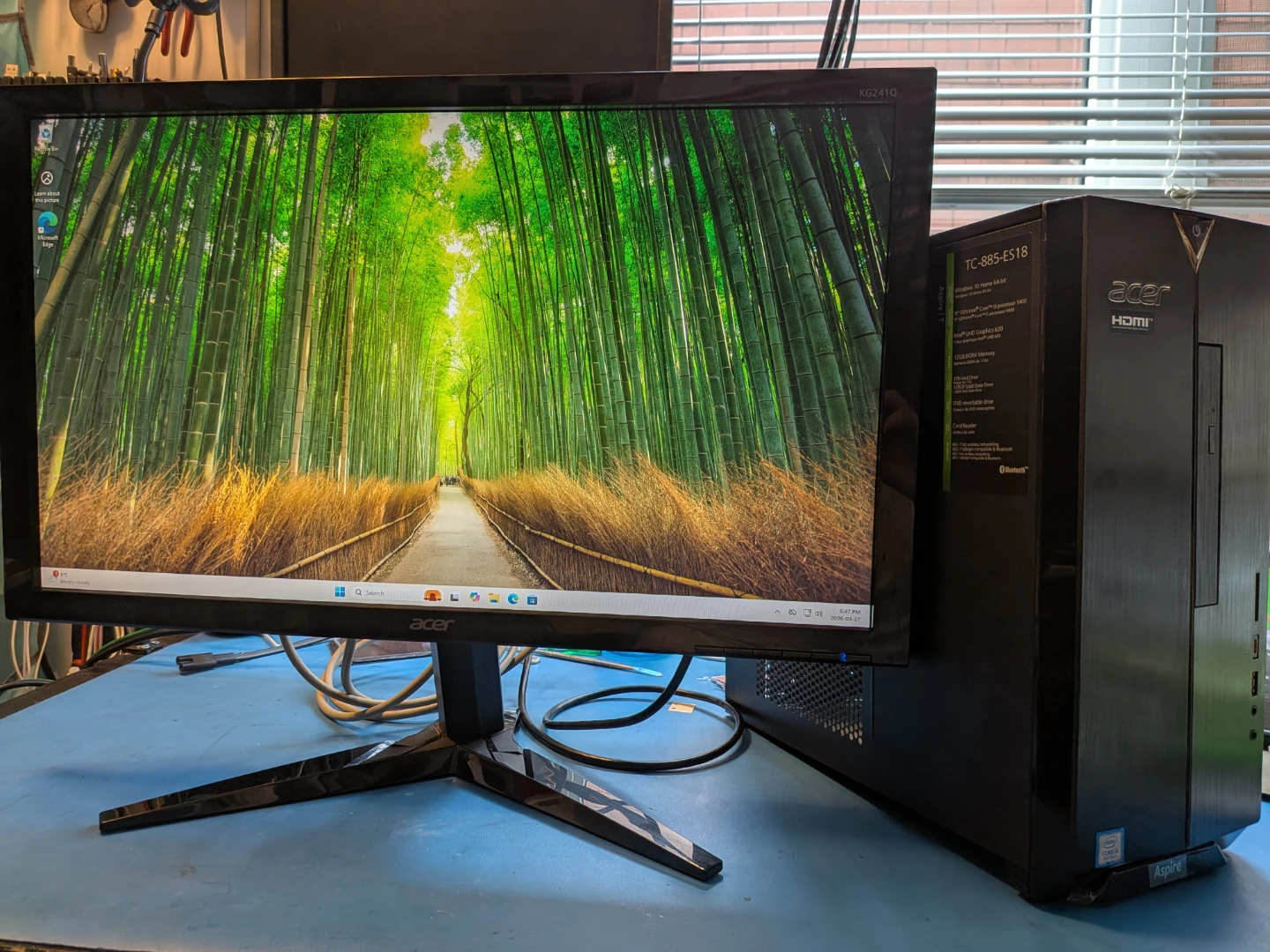 Acer i5 9th gen Desktop PC with monitor, SSD, Wifi