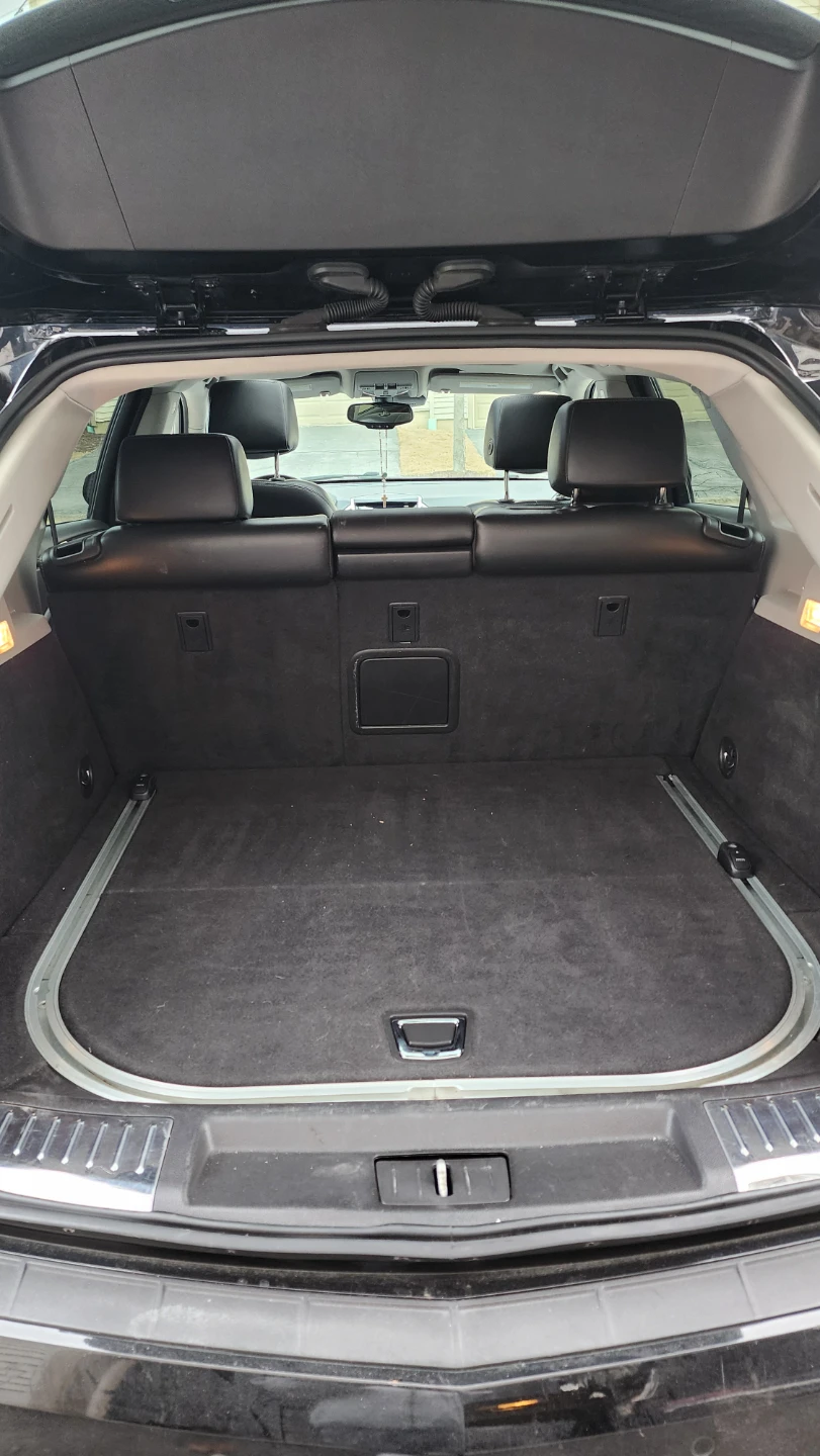 Black Cadillac SRX Luxury AWD SUV - photo 5