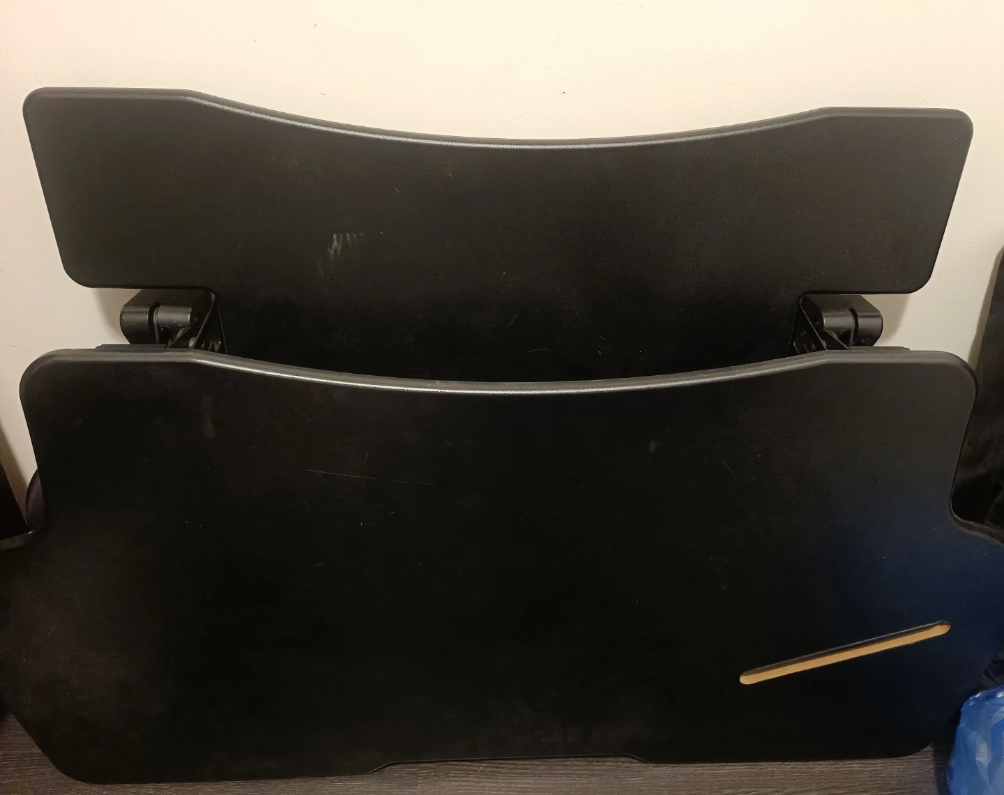Standing computer table
