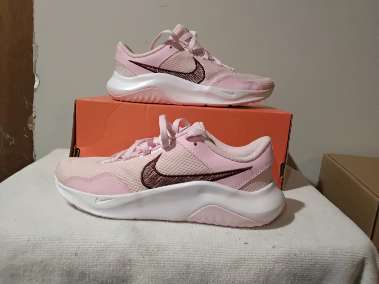Nike Women's Pink Running Shoes - photo 2