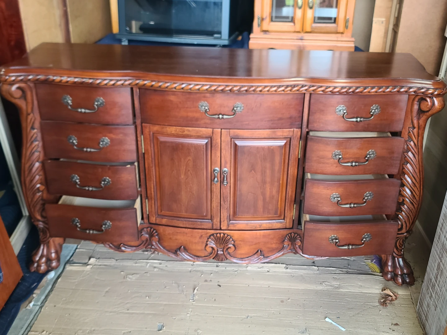 Ornate Carved Wood Dresser and Mirror Set - photo 5
