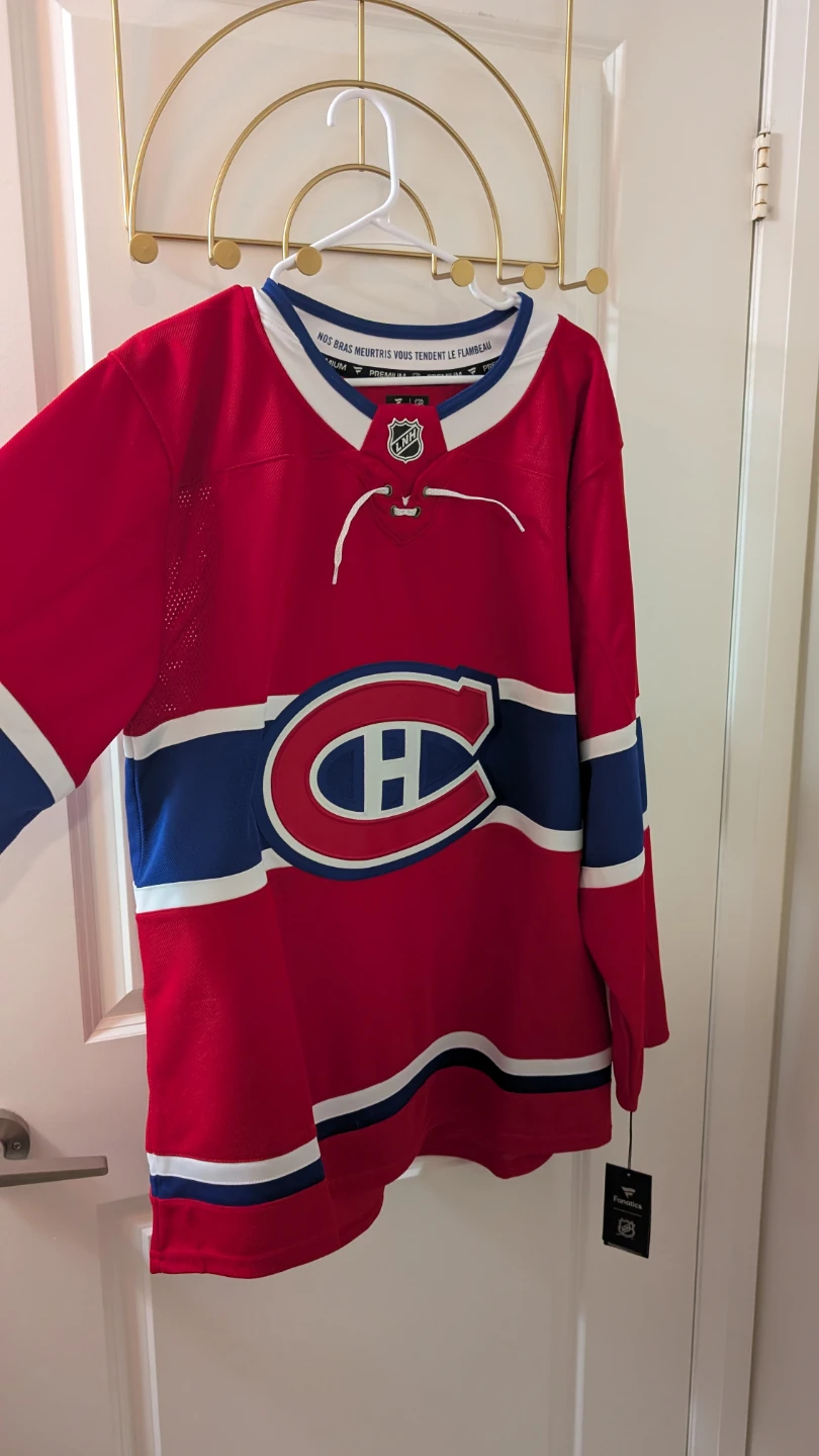 Montreal Canadiens Hockey Jersey - Size 52